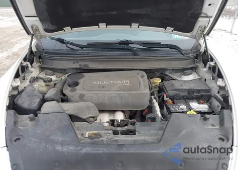 2014 Jeep Cherokee Latitude z USA, uszkodzony, nr VIN 1C4PJMCB3EW107564